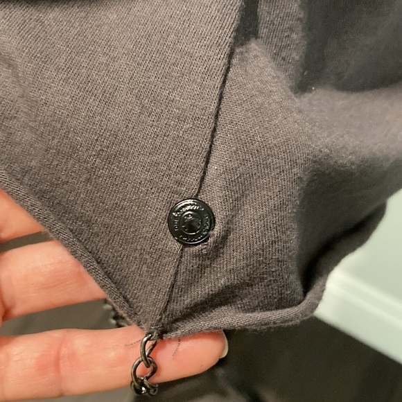 OneTeaspoon Long Sleeve Chain Top Asymmetrical Hem Size 10 Grey Rare - Picture 9 of 16